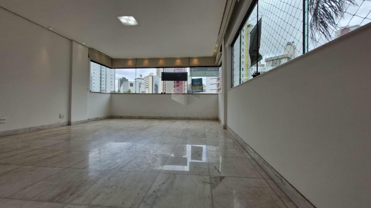 Apartamento 4 Quartos à venda no Carmo: 