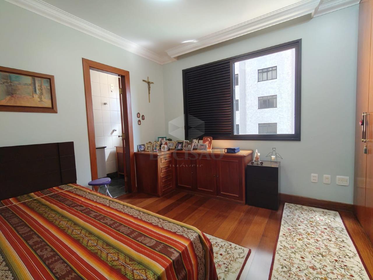 Apartamento 4 Quartos à venda no Funcionarios: 