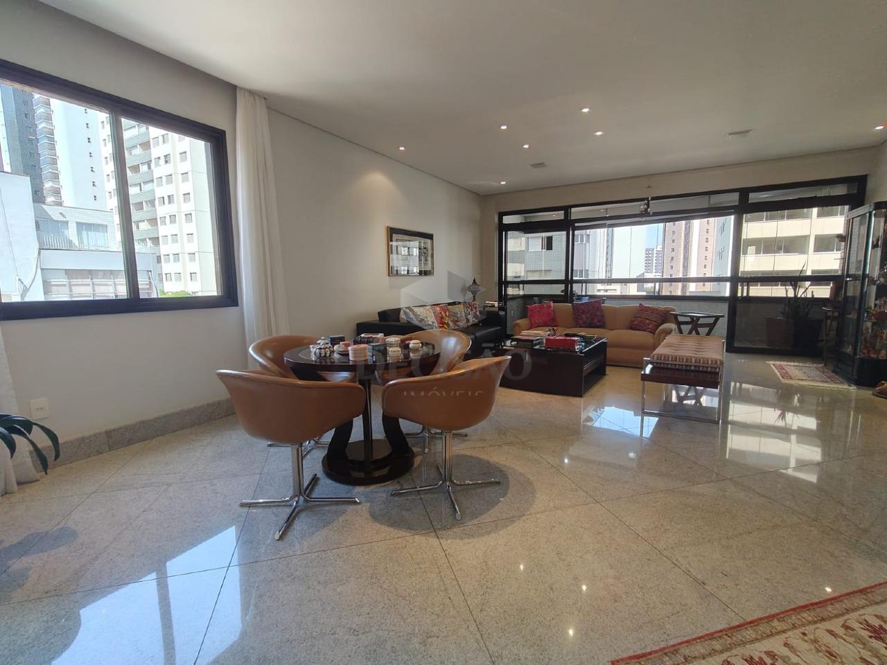 Apartamento 4 Quartos à venda no Funcionarios: 