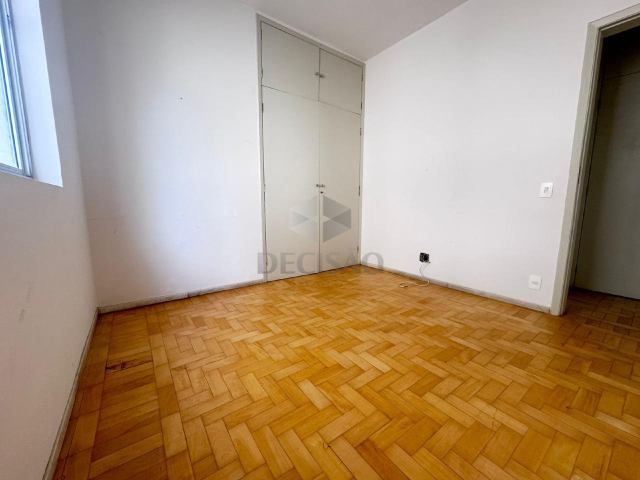 Apartamento 4 Quartos à venda no Funcionarios: 