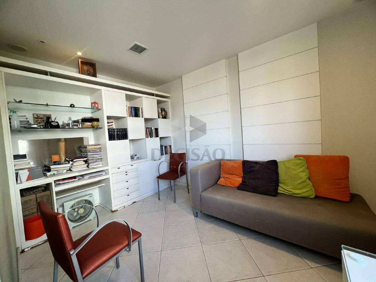 Sala à venda no Santa Efigênia: 