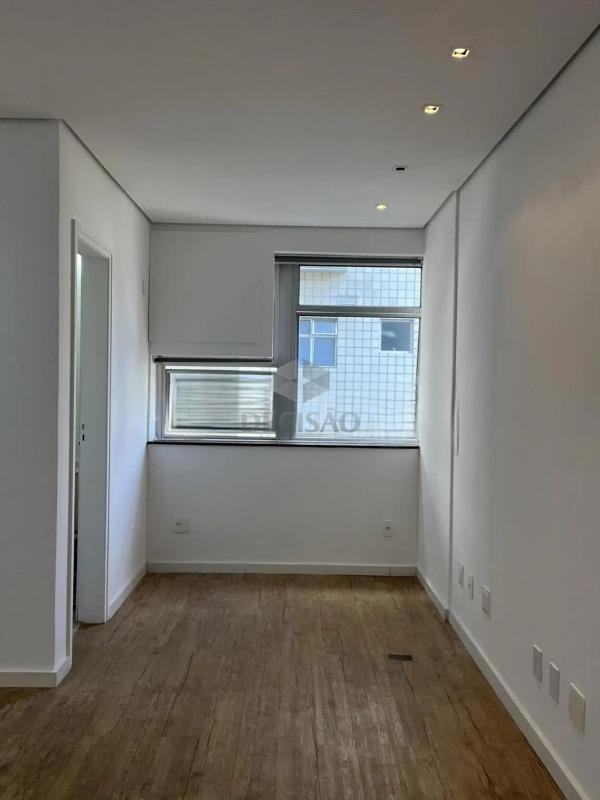 Sala à venda no Lourdes: 