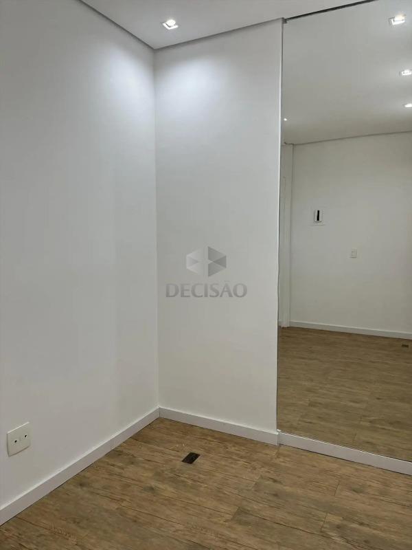 Sala à venda no Lourdes: 