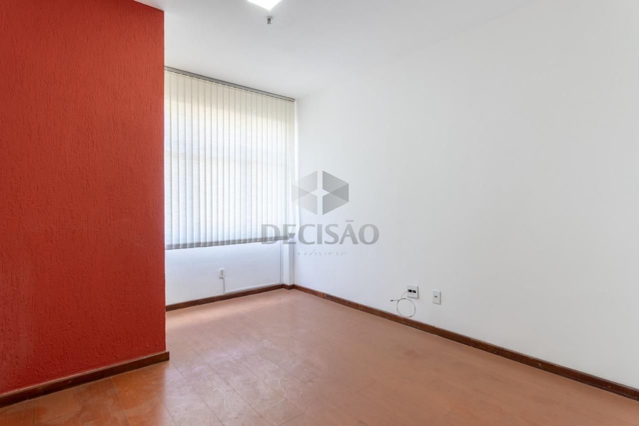 Sala à venda no Lourdes: 