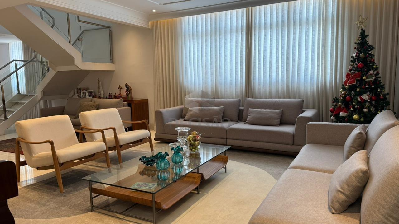 Apto Duplex à venda no Coraçao de Jesus: 