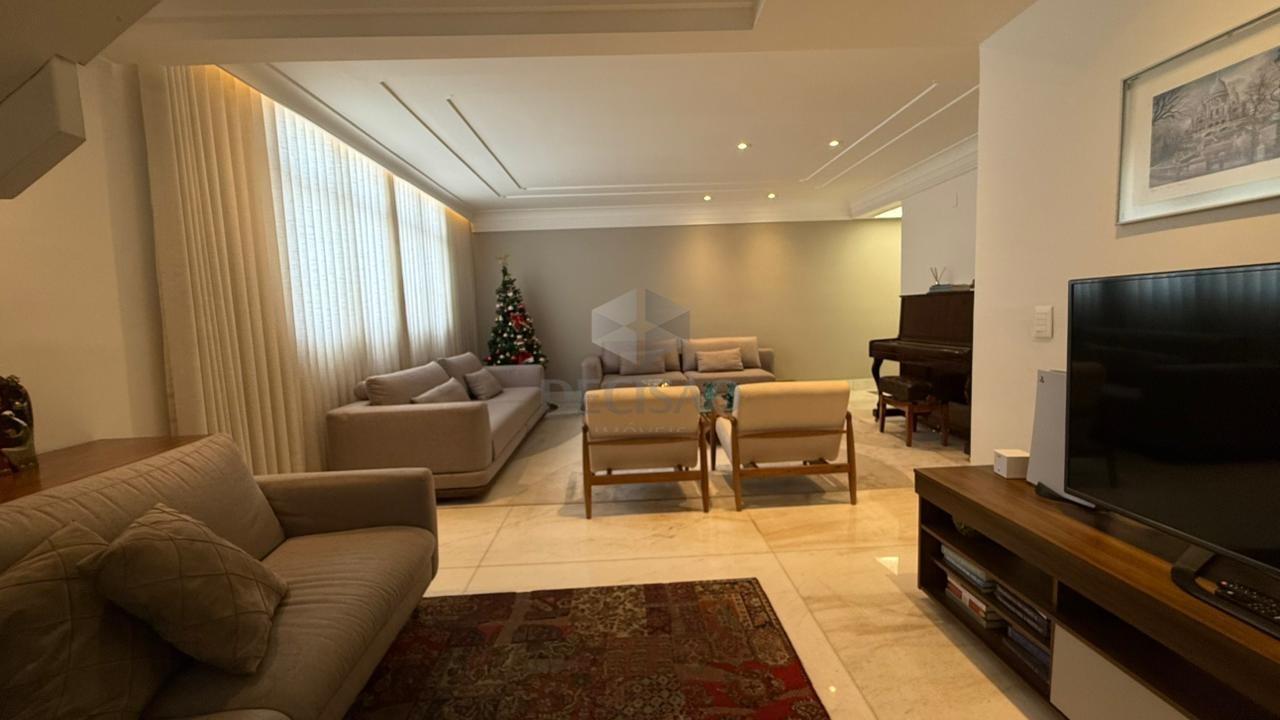 Apto Duplex à venda no Coraçao de Jesus: 