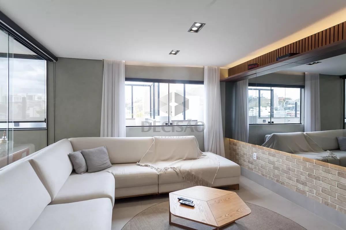 Cobertura Linear à venda no Estoril: 