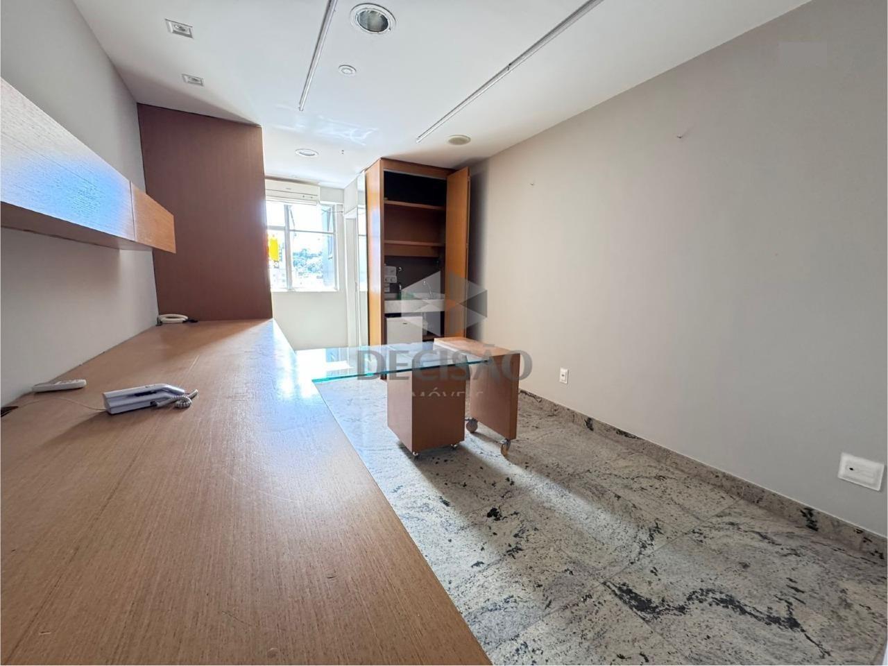 Sala à venda no Santo Antonio: 