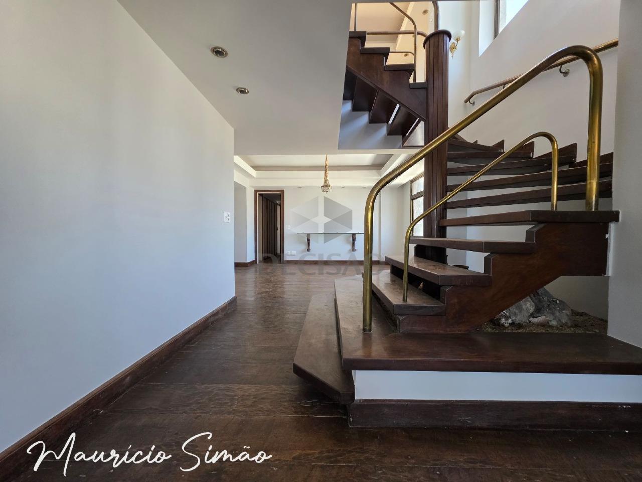 Cobertura à venda no Lourdes: 