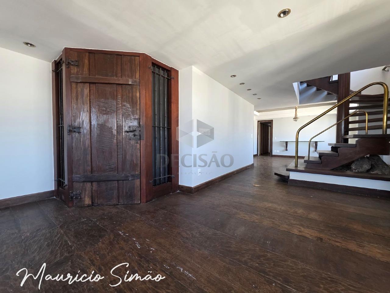 Cobertura à venda no Lourdes: 