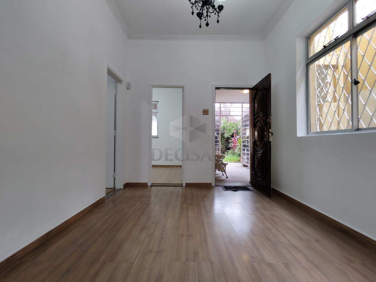 Casa à venda no Carlos Prates: 