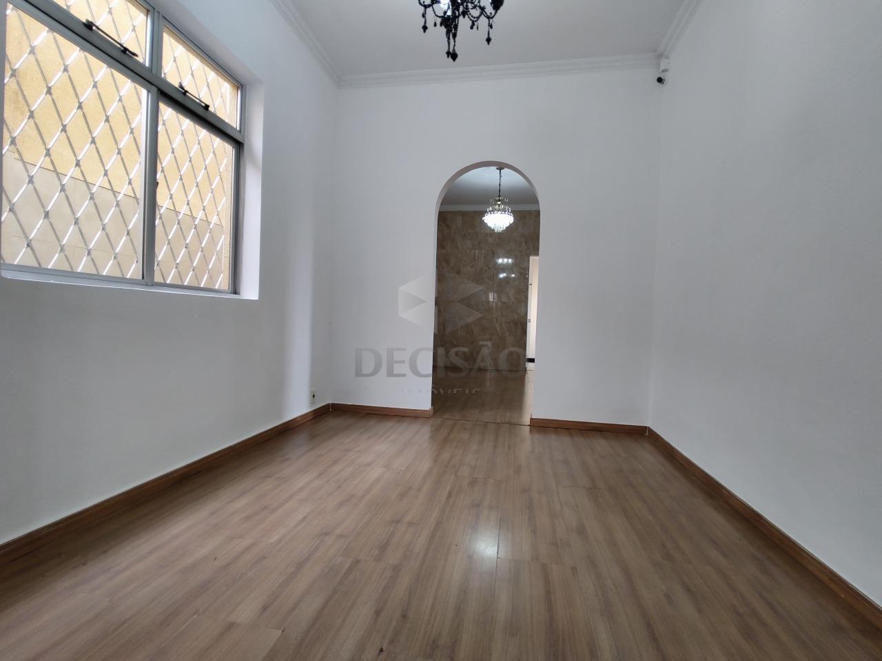 Casa à venda no Carlos Prates: 