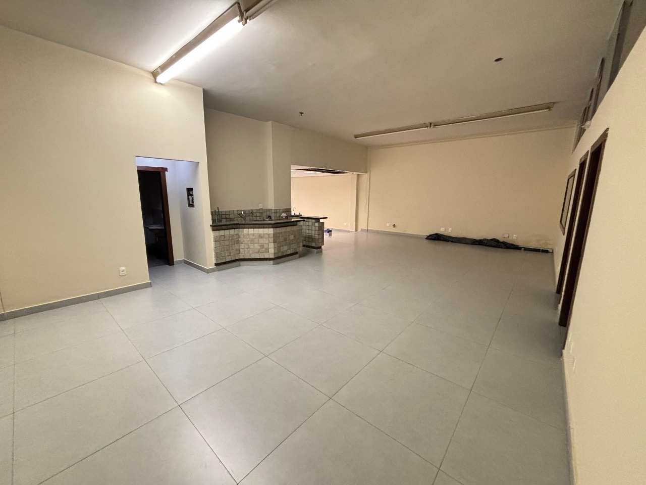 Loja para aluguel no Santa Efigênia: 