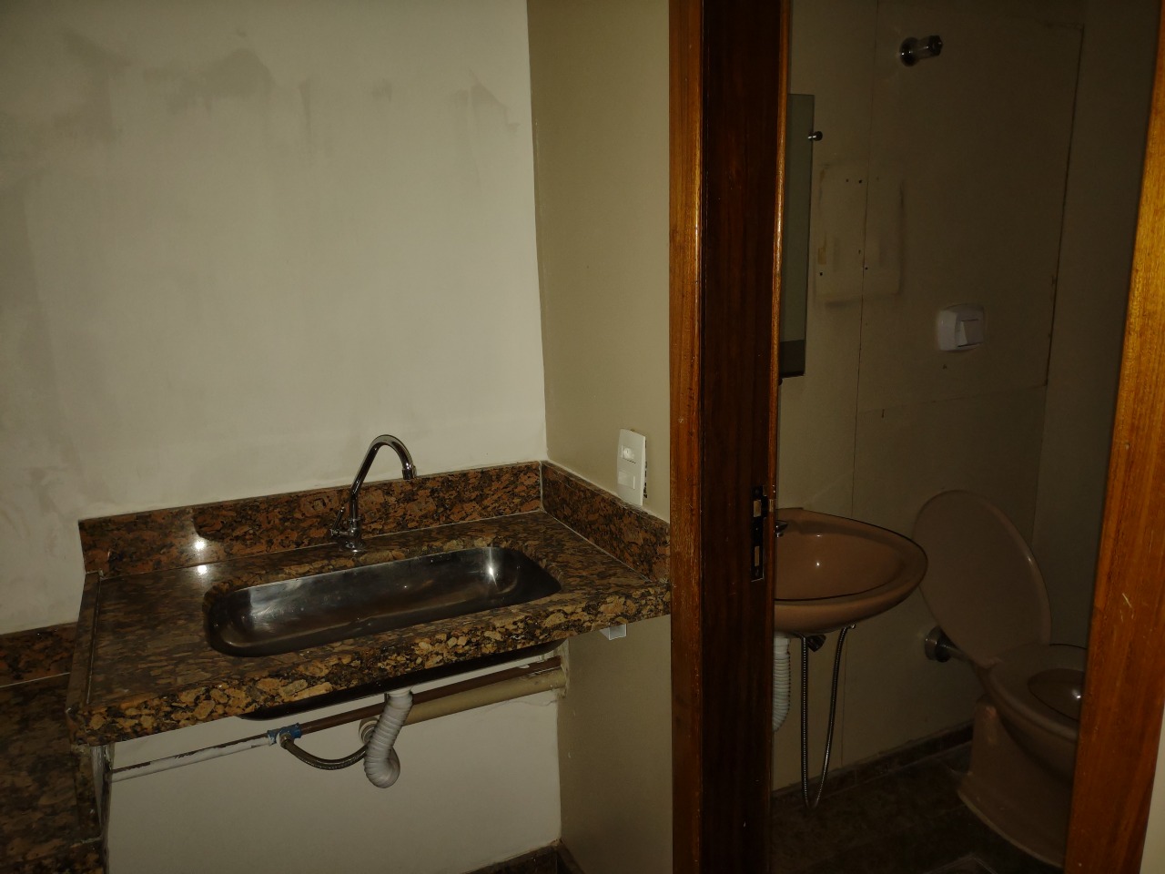 Sala para aluguel no Santa Efigênia: 