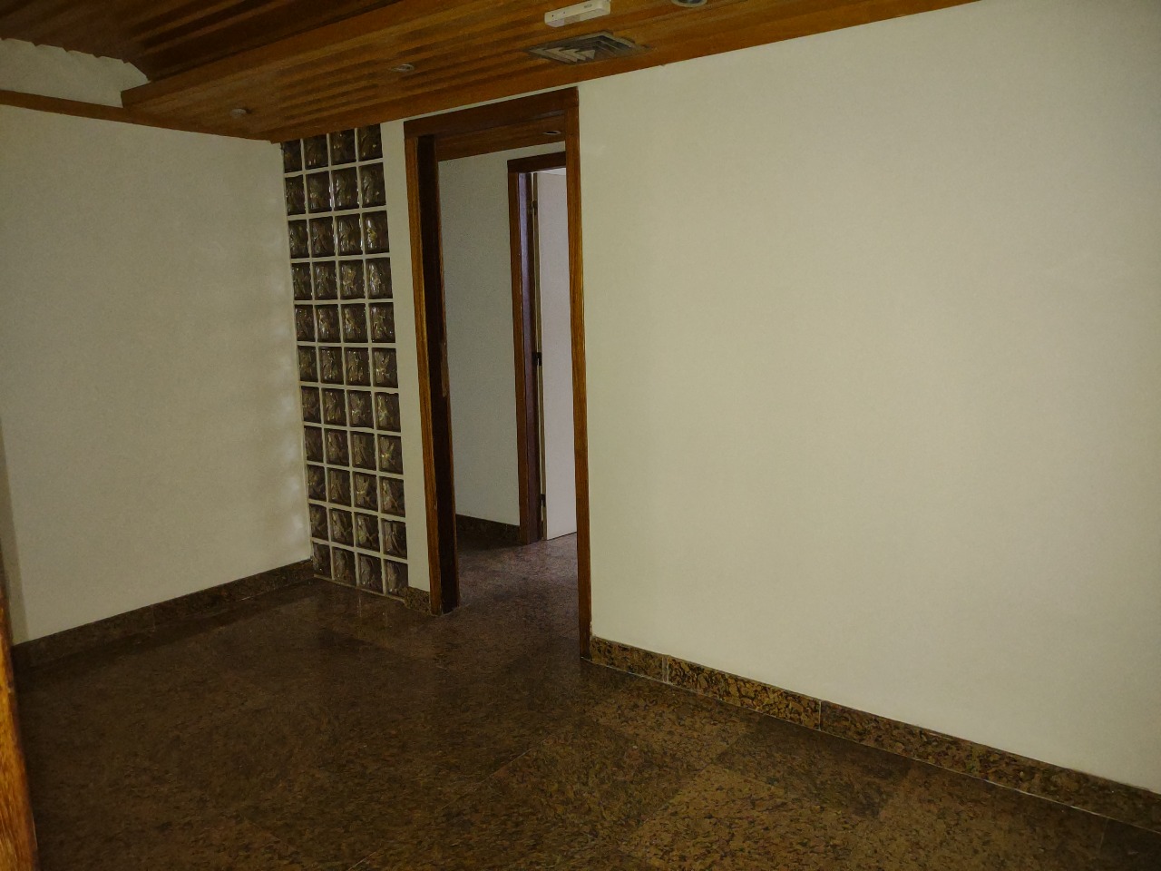 Sala para aluguel no Santa Efigênia: 