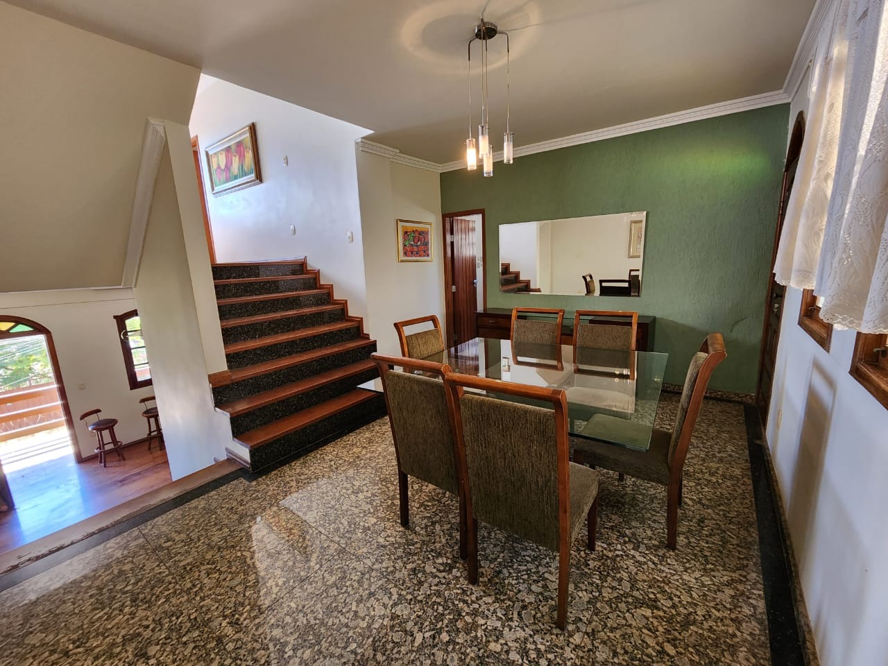 Casa para aluguel no Santa Lucia: 