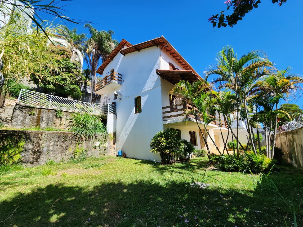 Casa para aluguel no Santa Lucia: 