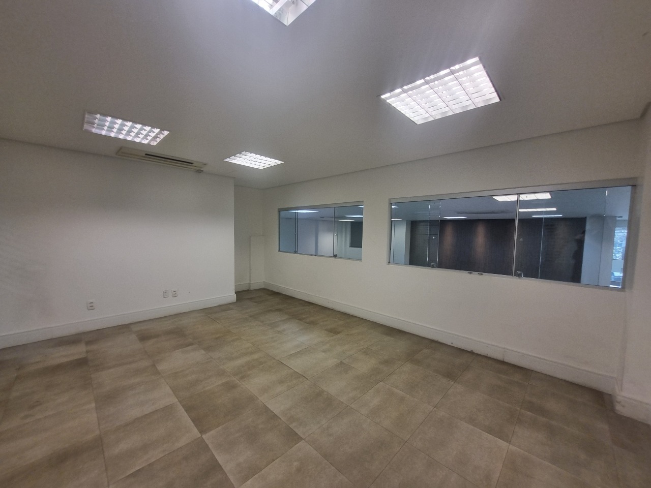 Loja para aluguel no Santo Agostinho: 