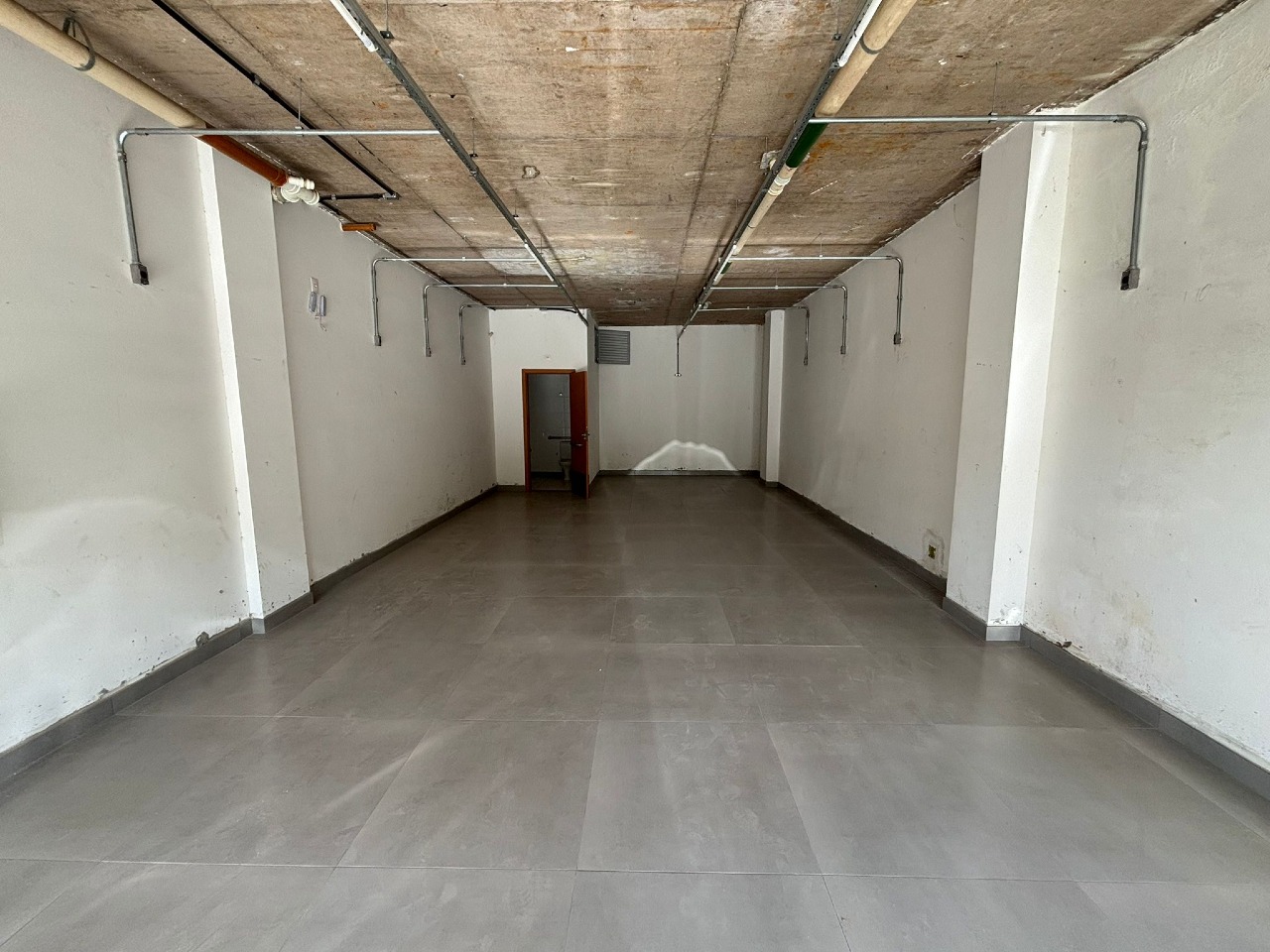 Loja para aluguel no Santa Lucia: 