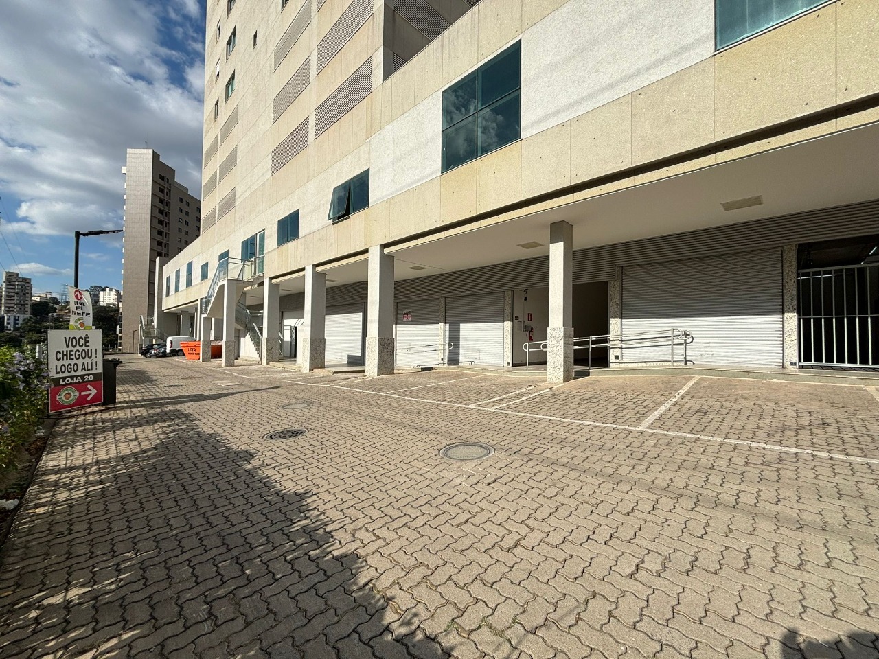 Loja para aluguel no Santa Lucia: 