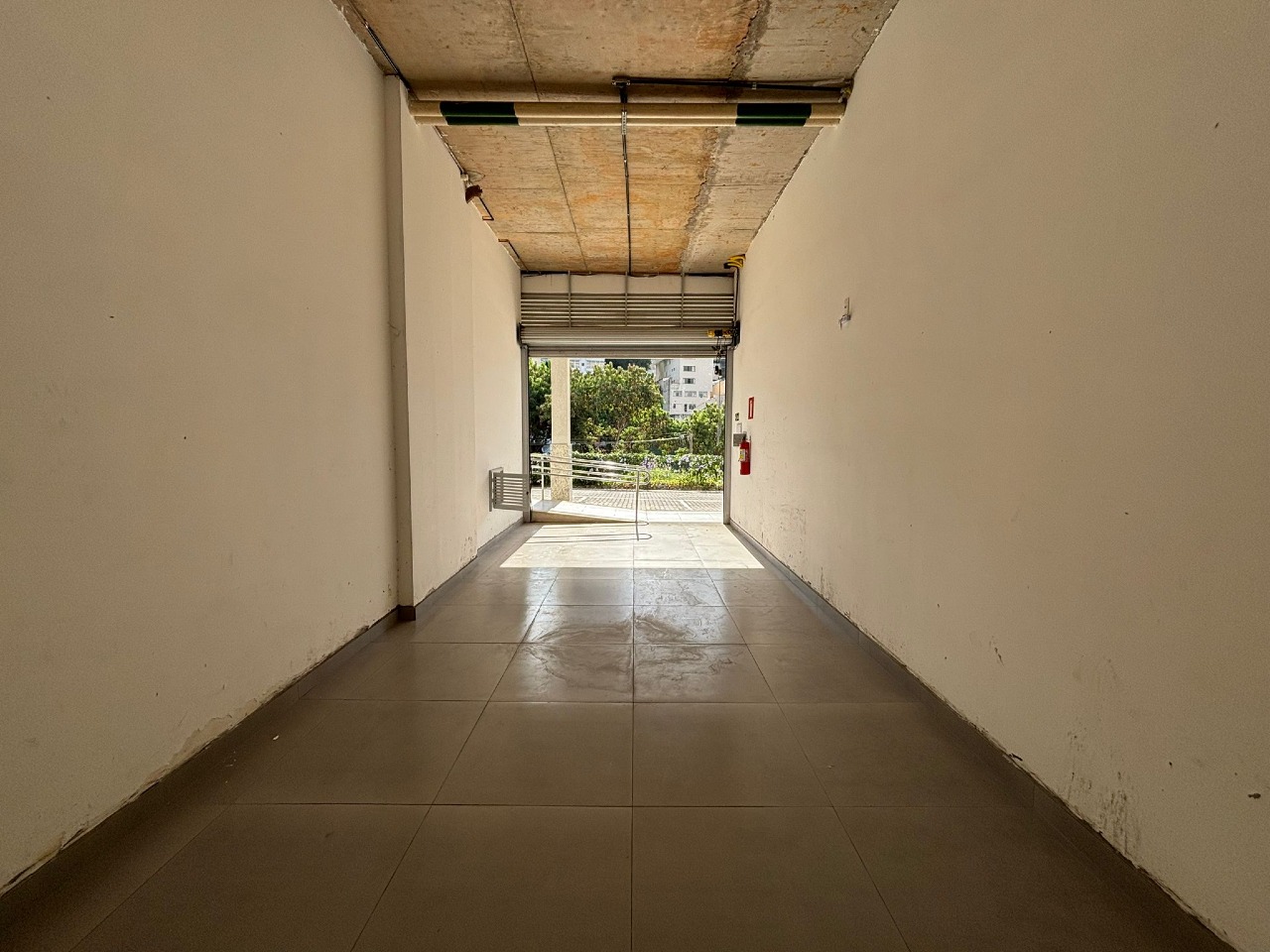 Loja para aluguel no Santa Lucia: 