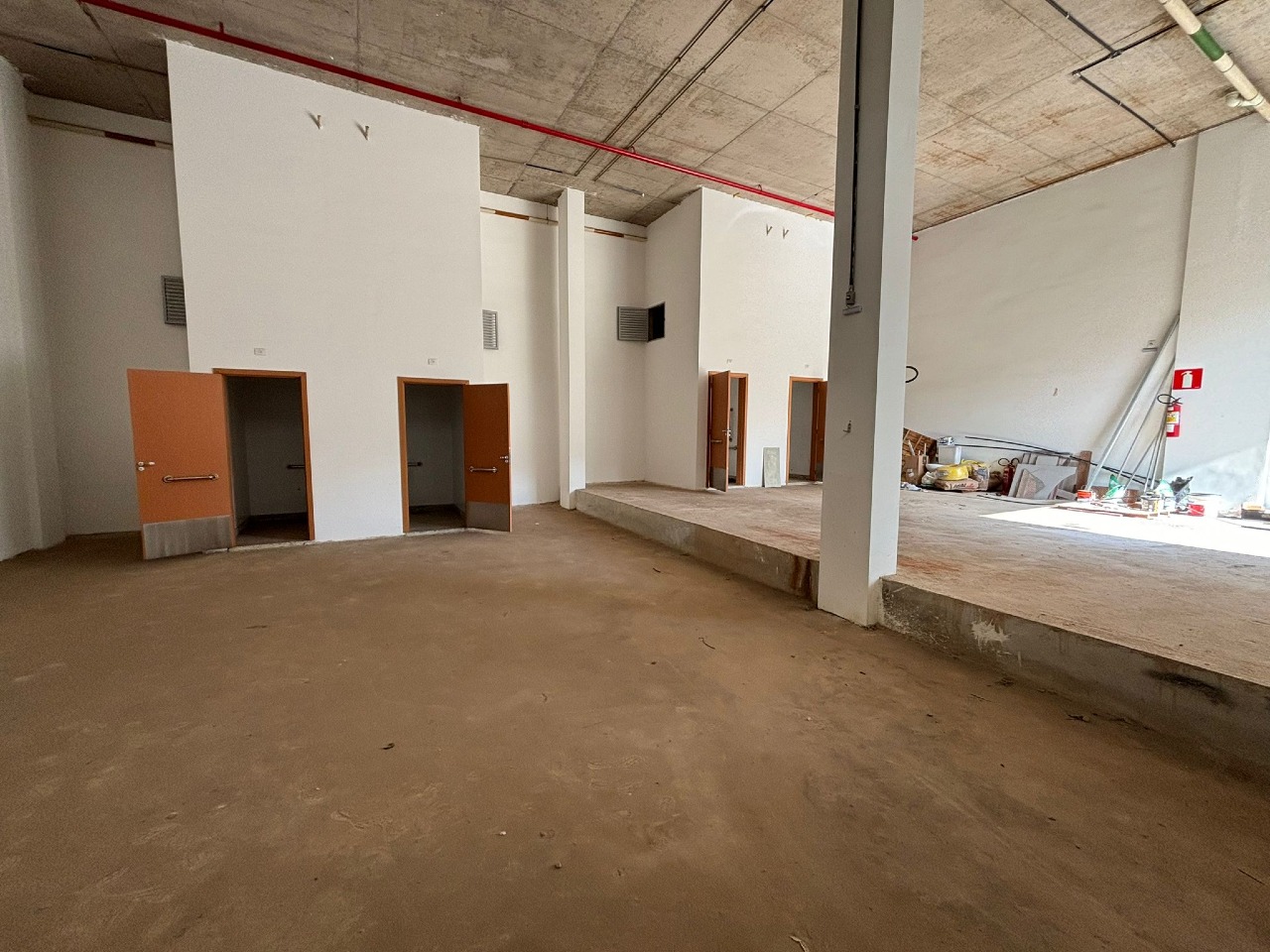 Loja para aluguel no Santa Lucia: 