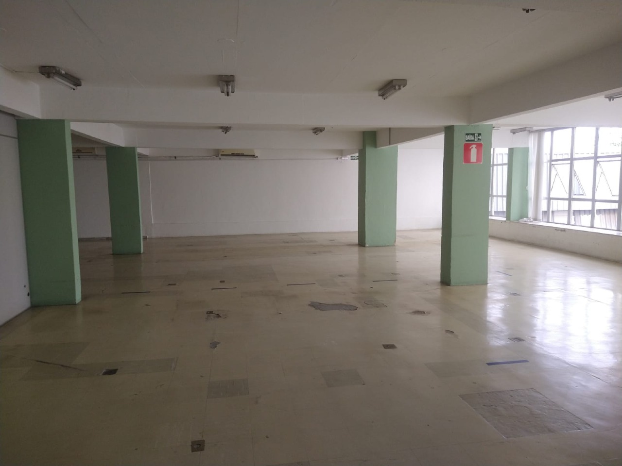 Prédio Comercial para aluguel no Floresta: 