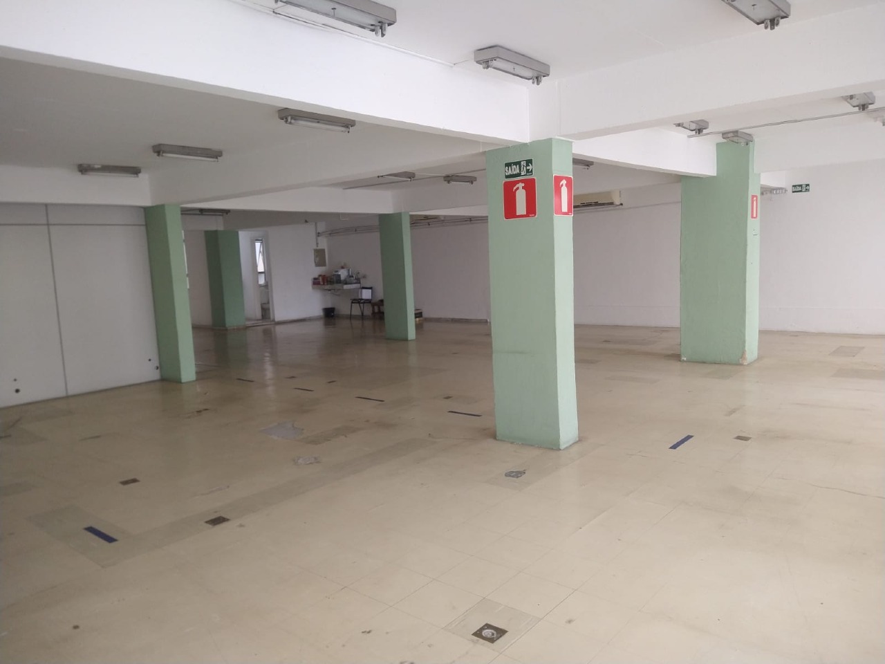 Prédio Comercial para aluguel no Floresta: 