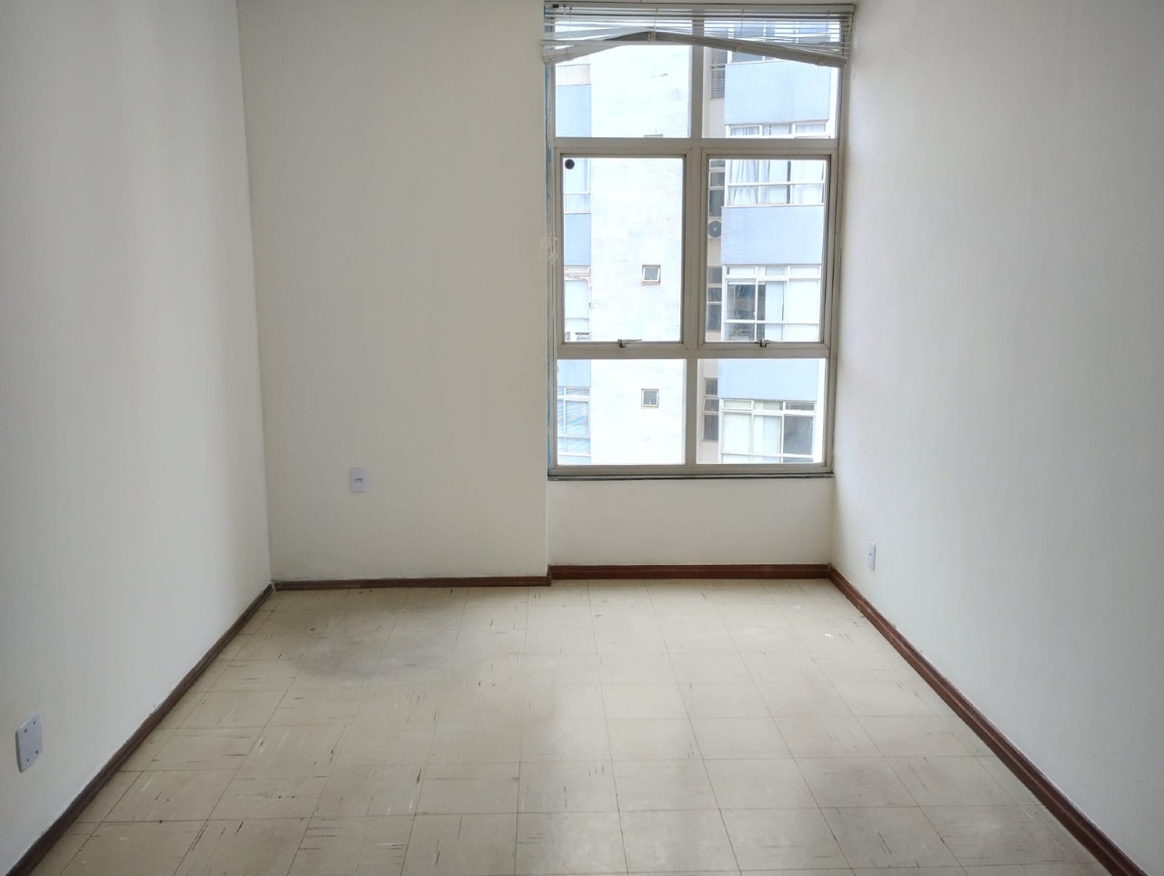 Sala para aluguel no Serra: 