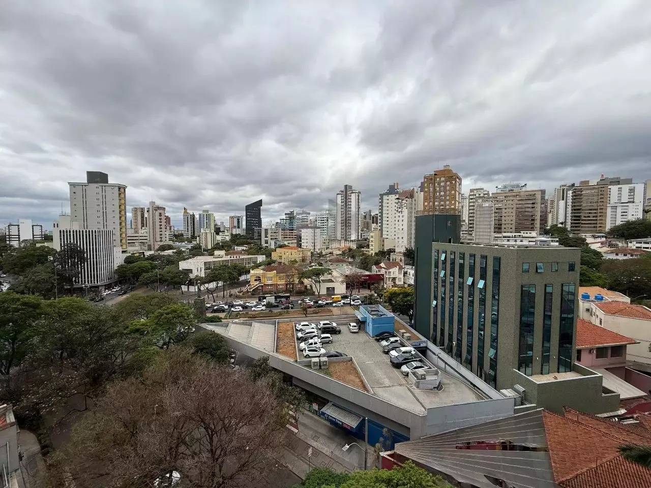 Sala para aluguel no Santa Efigênia: 