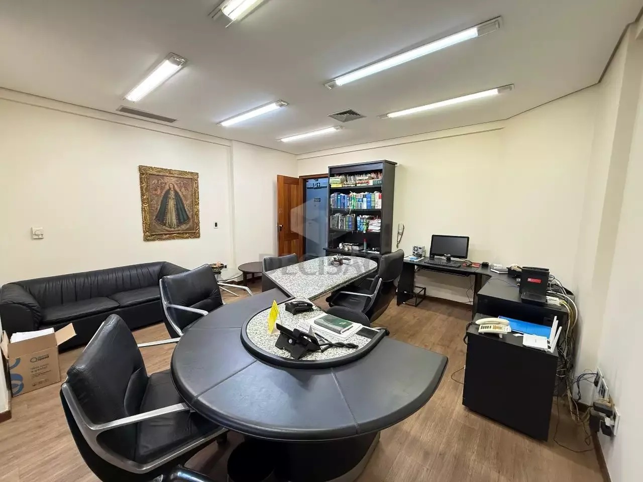 Sala para aluguel no Santa Efigênia: 