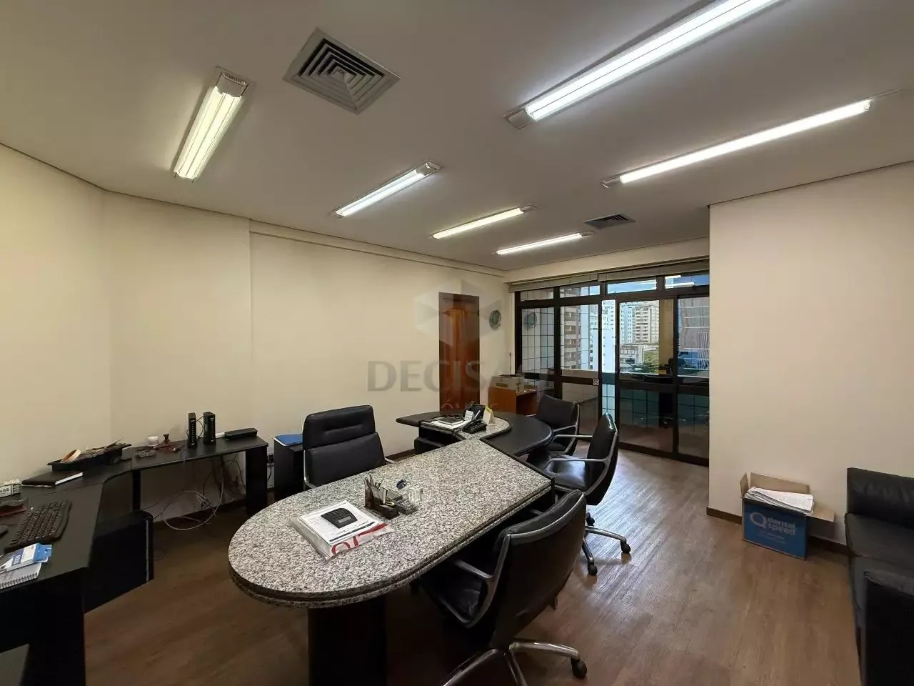 Sala para aluguel no Santa Efigênia: 