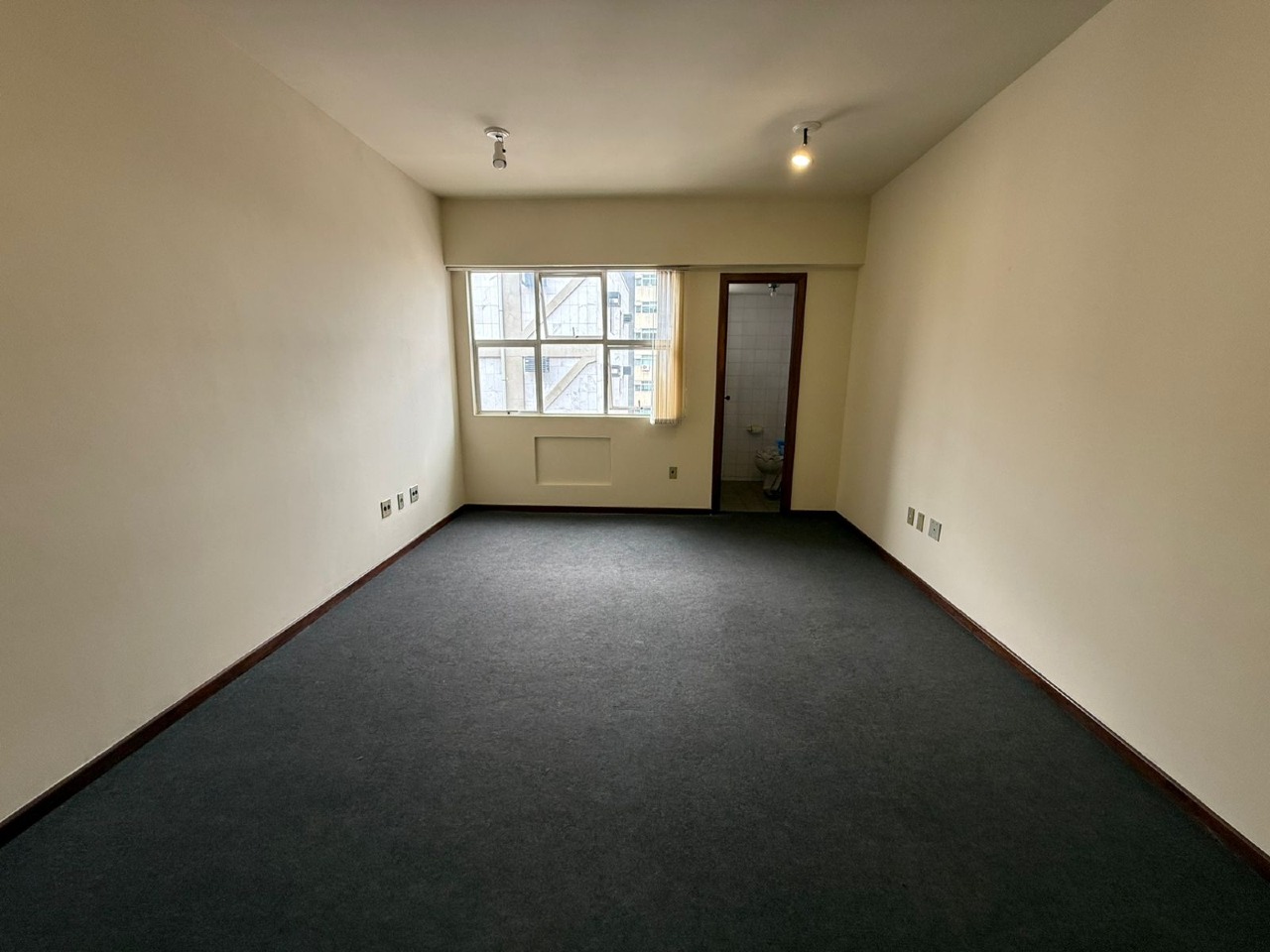 Sala para aluguel no Funcionarios: 