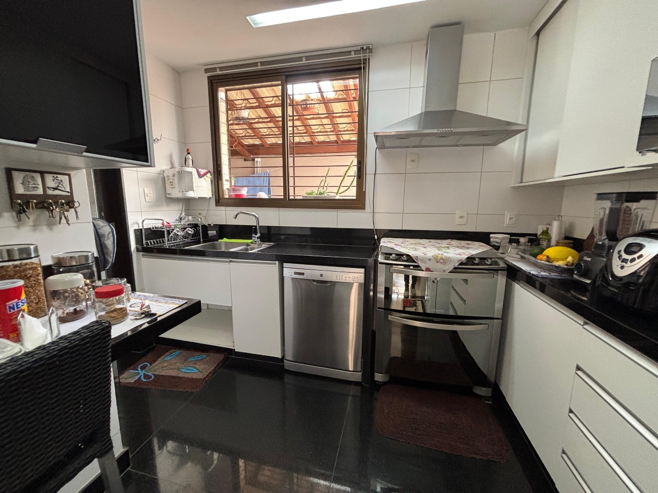 Área privativa para aluguel no São Lucas: 