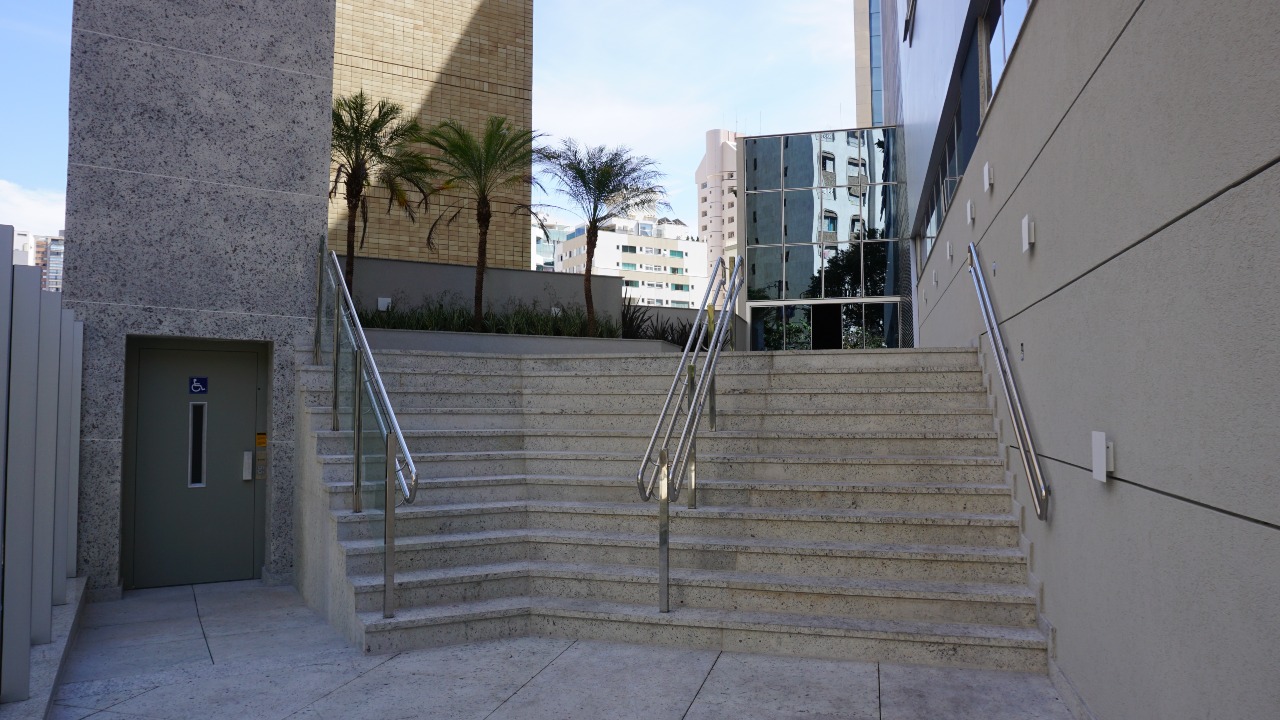 Sala para aluguel no Lourdes: 