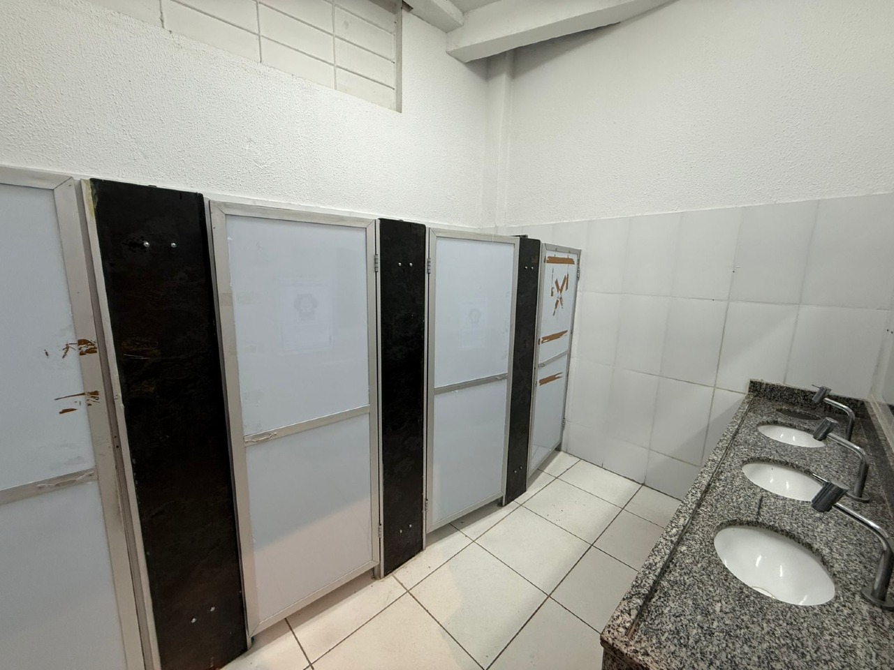 Prédio Comercial para aluguel no Floresta: 