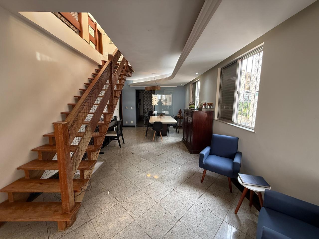 Apartamento 4 Quartos para aluguel no Carmo: 