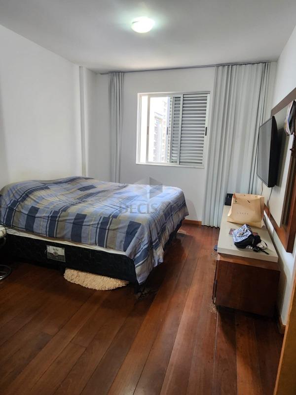 Apartamento 4 Quartos à venda no Lourdes: 