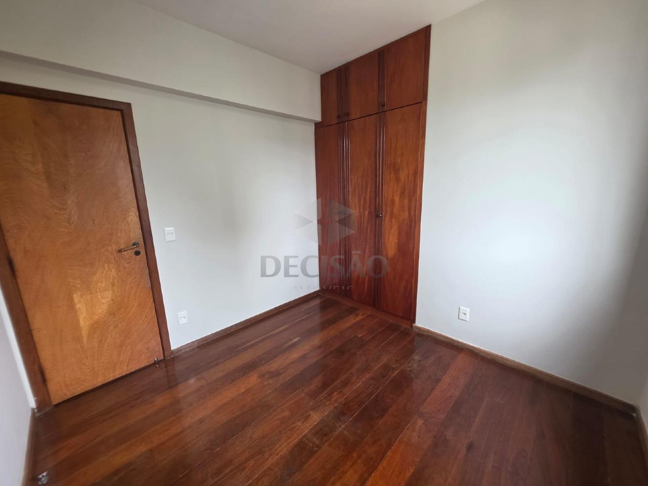 Apartamento 4 Quartos à venda no Cruzeiro: 