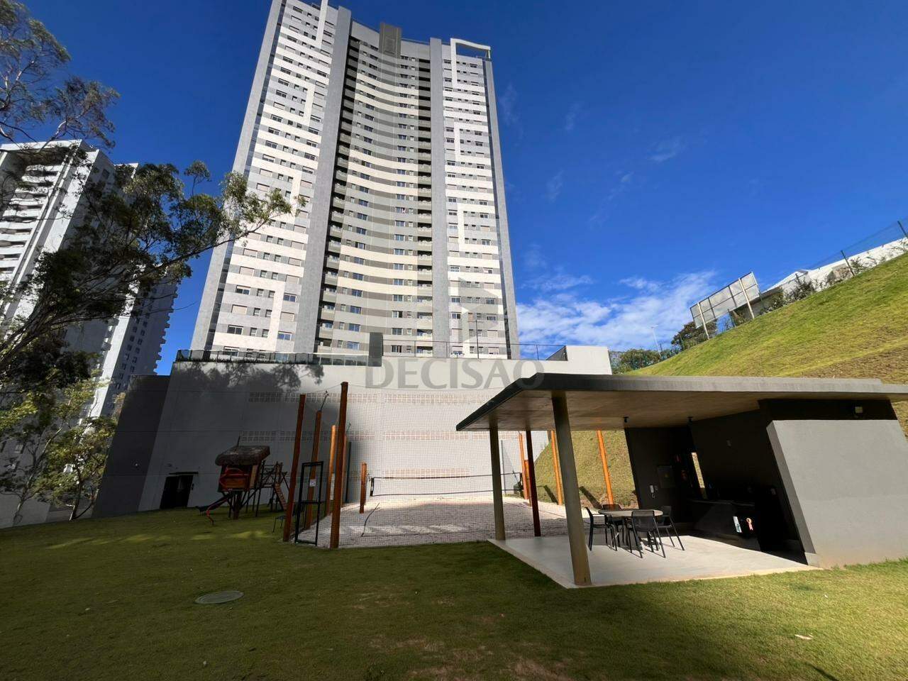 Apartamento 4 Quartos para aluguel no Vale do Sereno: 