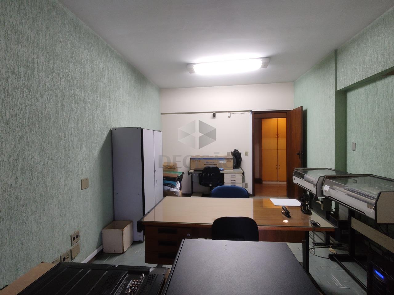 Sala à venda no Barro Preto: 