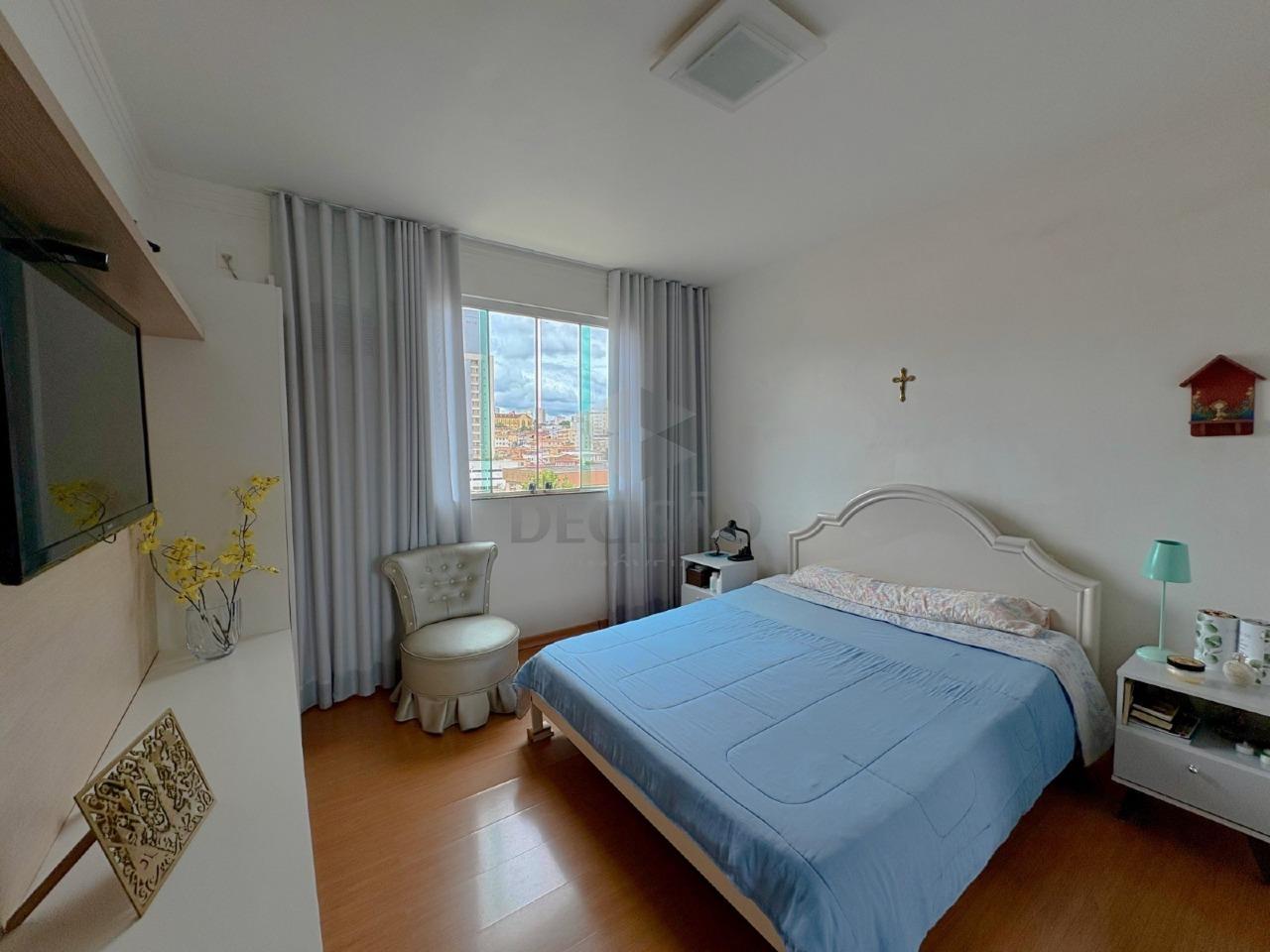 Apartamento 4 Quartos à venda no Sagrada Família: 