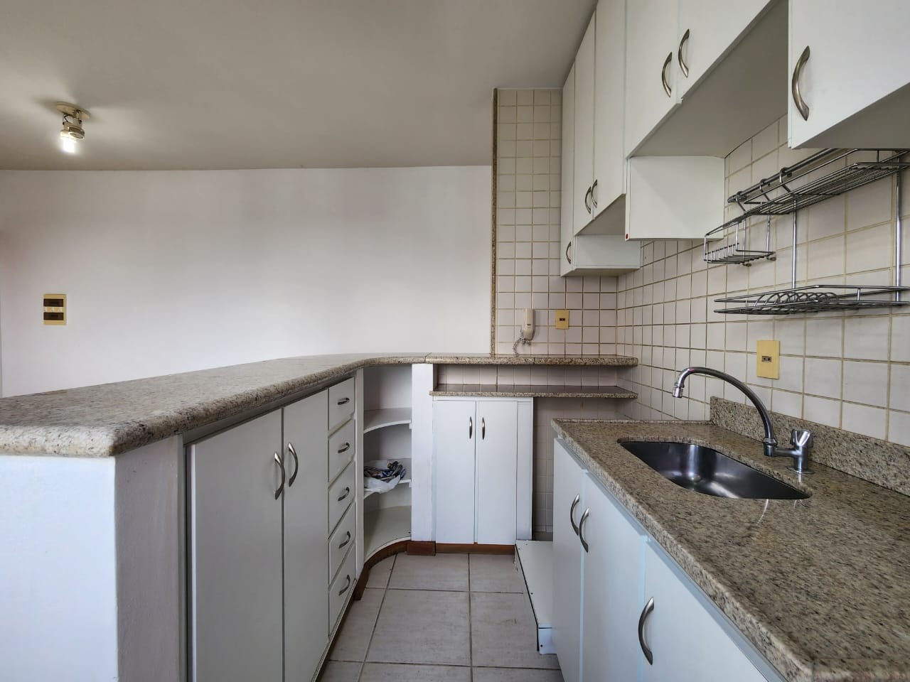 Apartamento 1 Quarto para aluguel no Funcionarios: 