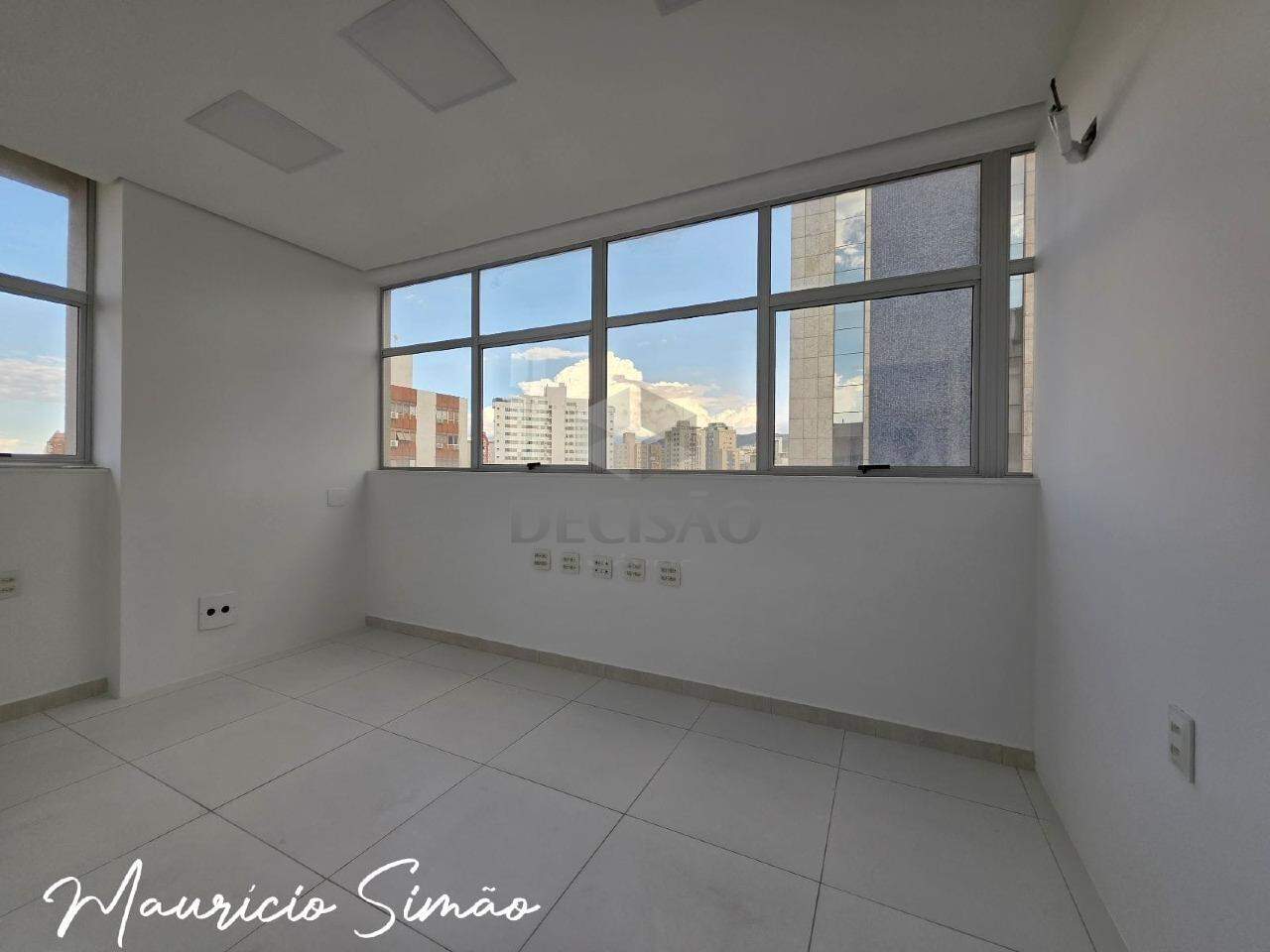 Sala à venda no Santo Agostinho: 