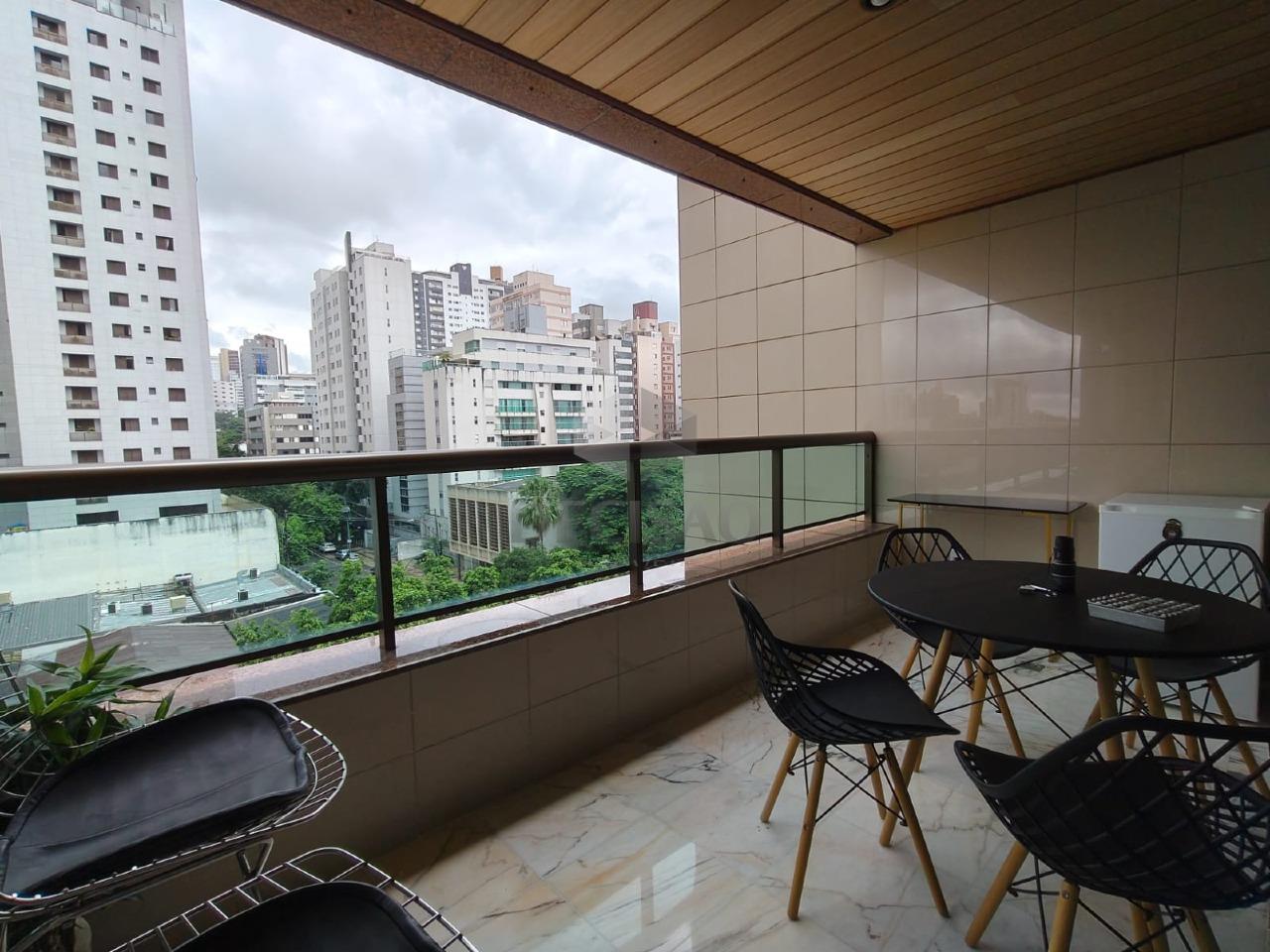 Apartamento 4 Quartos à venda no Funcionarios: 