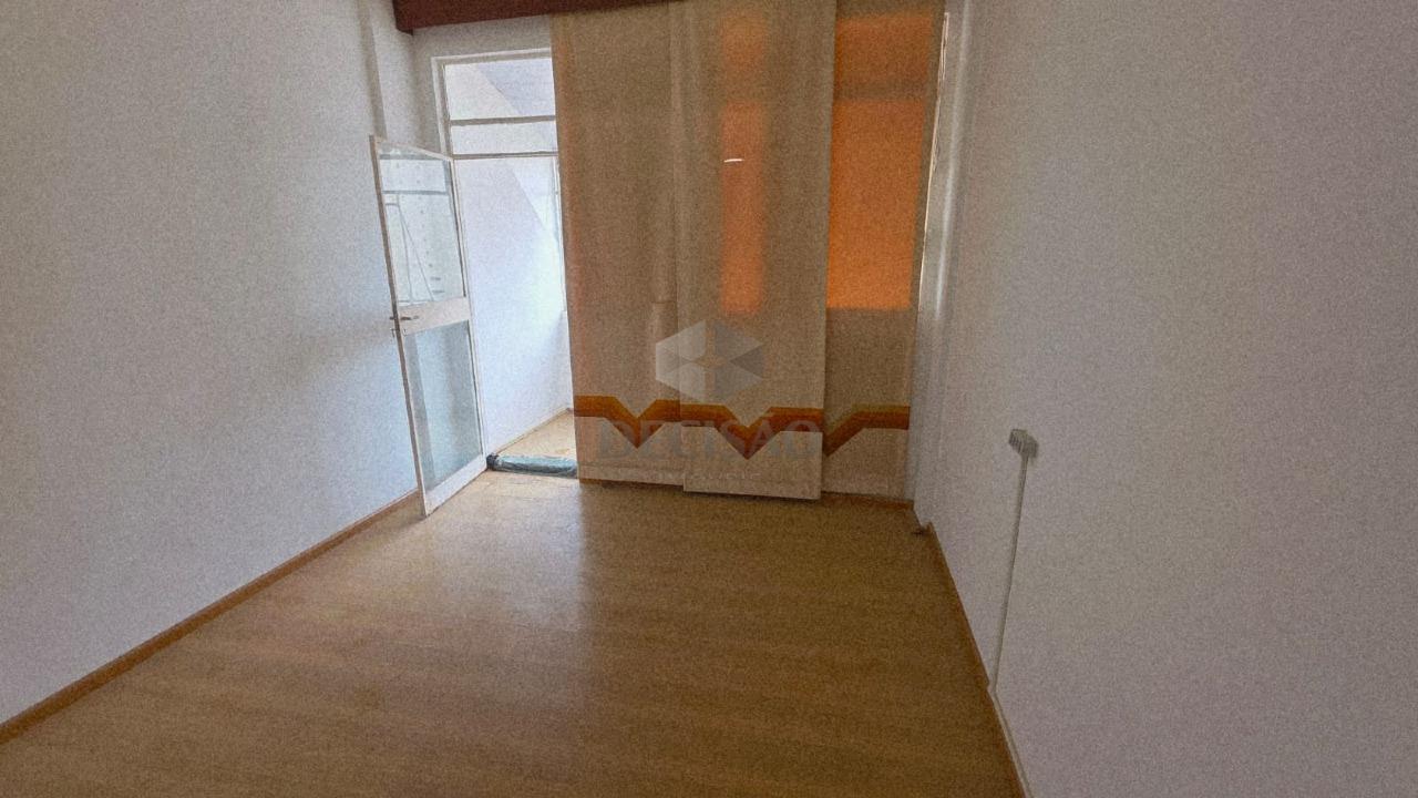 Sala à venda no Centro: 