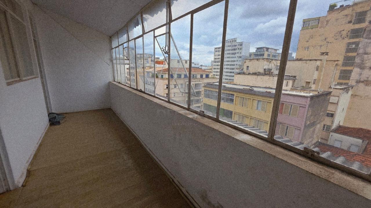 Sala à venda no Centro: 