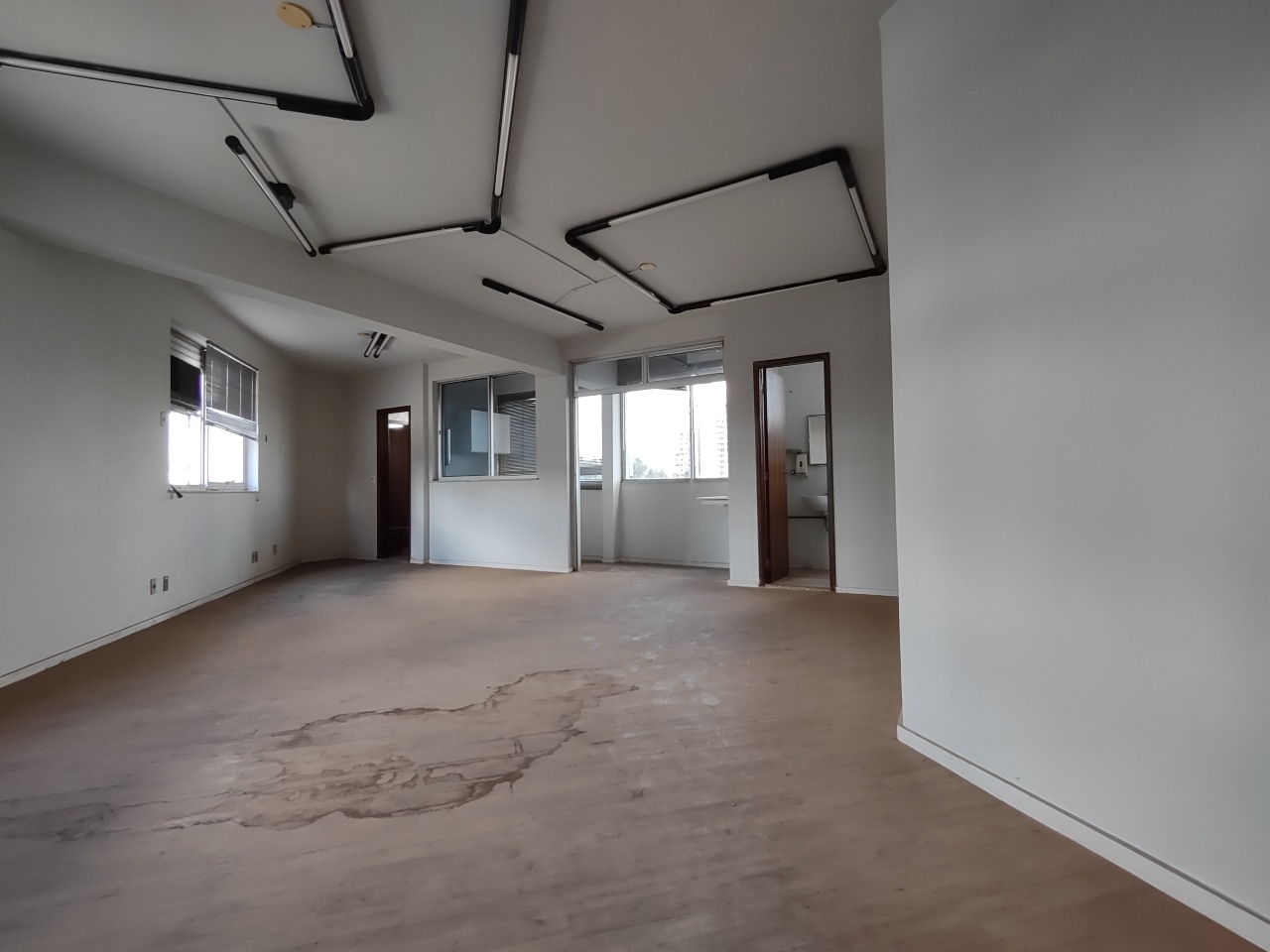 Sala para aluguel no Santa Efigênia: 