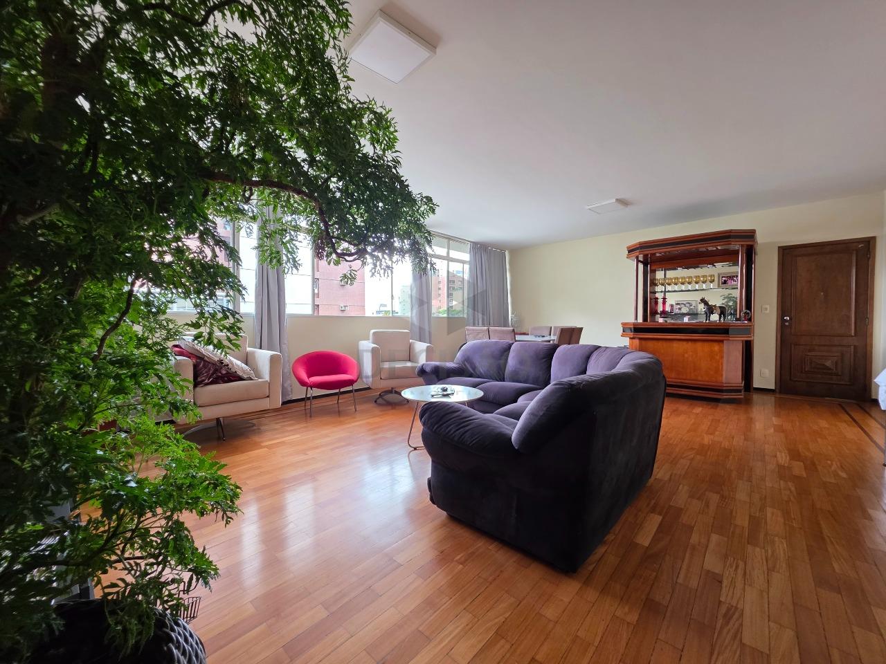 Apartamento 4 Quartos à venda no Cruzeiro: 