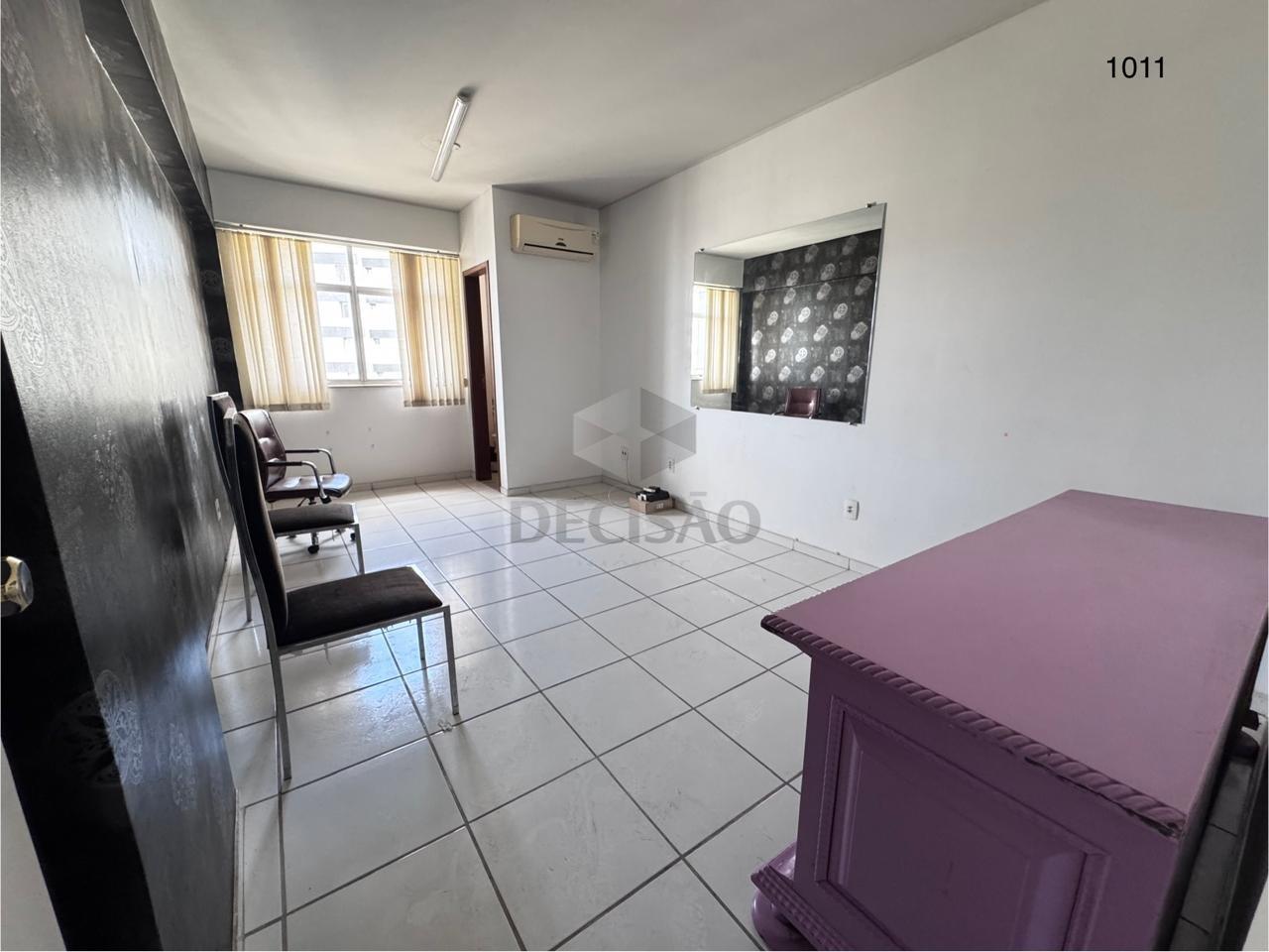 Sala à venda no Santo Antonio: 